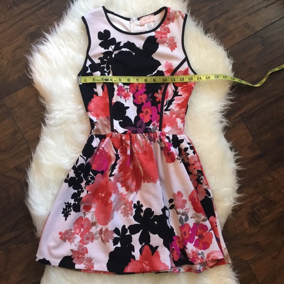 🌷 Black, Red & Pink Floral Dress - Picture 4 of 7